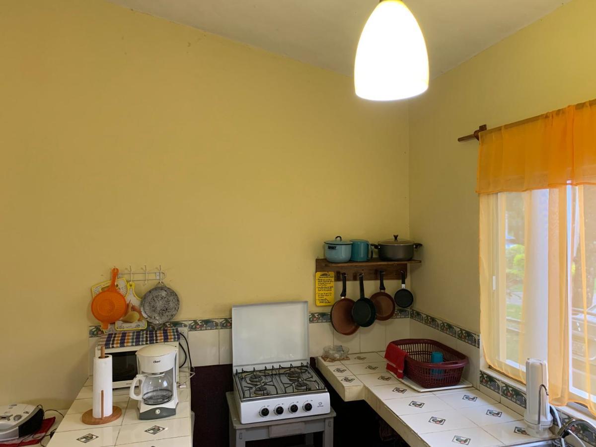 Casa Veronica A 2 Kilometros Del Irtra Retalhuleu Eksteriør billede